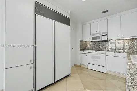 10101 Collins Avenue Bal Harbour FL 33154