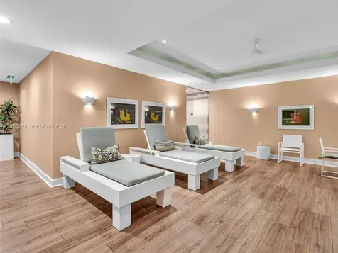 10101 Collins Avenue Bal Harbour FL 33154