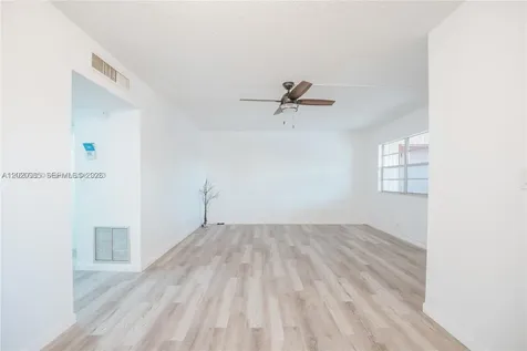 2041 NW 81st Avenue Pembroke Pines FL 33024
