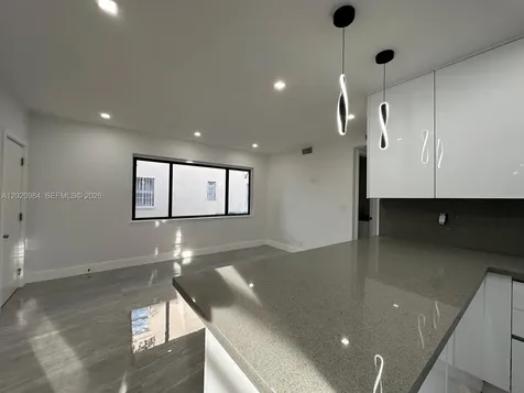 931 NW 1st Street Miami FL 33128