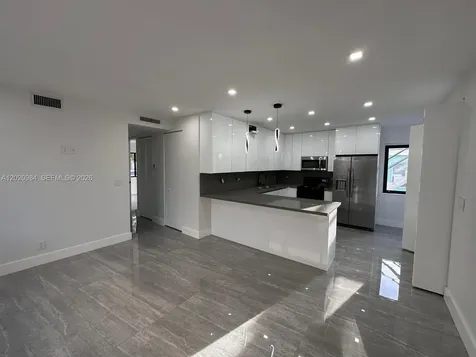 931 NW 1st Street Miami FL 33128