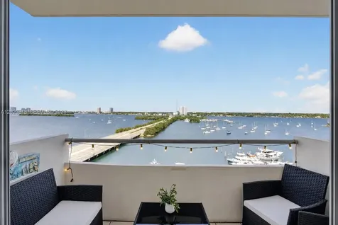 7904 West Drive North Bay Village FL 33141