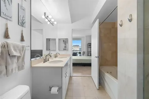 6365 Collins Avenue Miami Beach FL 33141