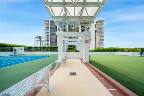 6365 Collins Avenue Miami Beach FL 33141