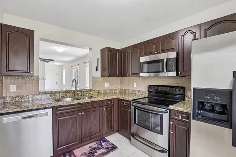 6235 SW 47th Manor Davie FL 33314