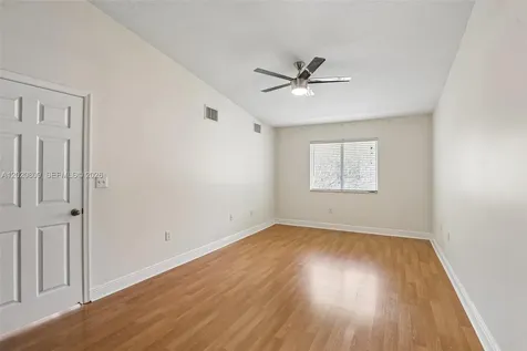 6235 SW 47th Manor Davie FL 33314