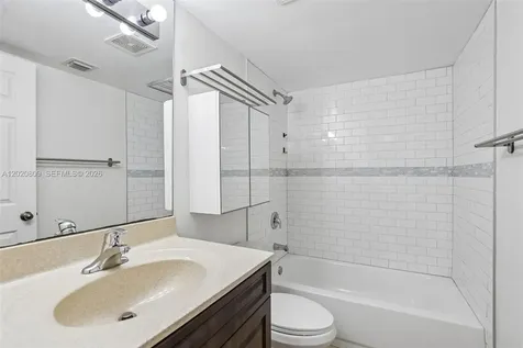 6235 SW 47th Manor Davie FL 33314