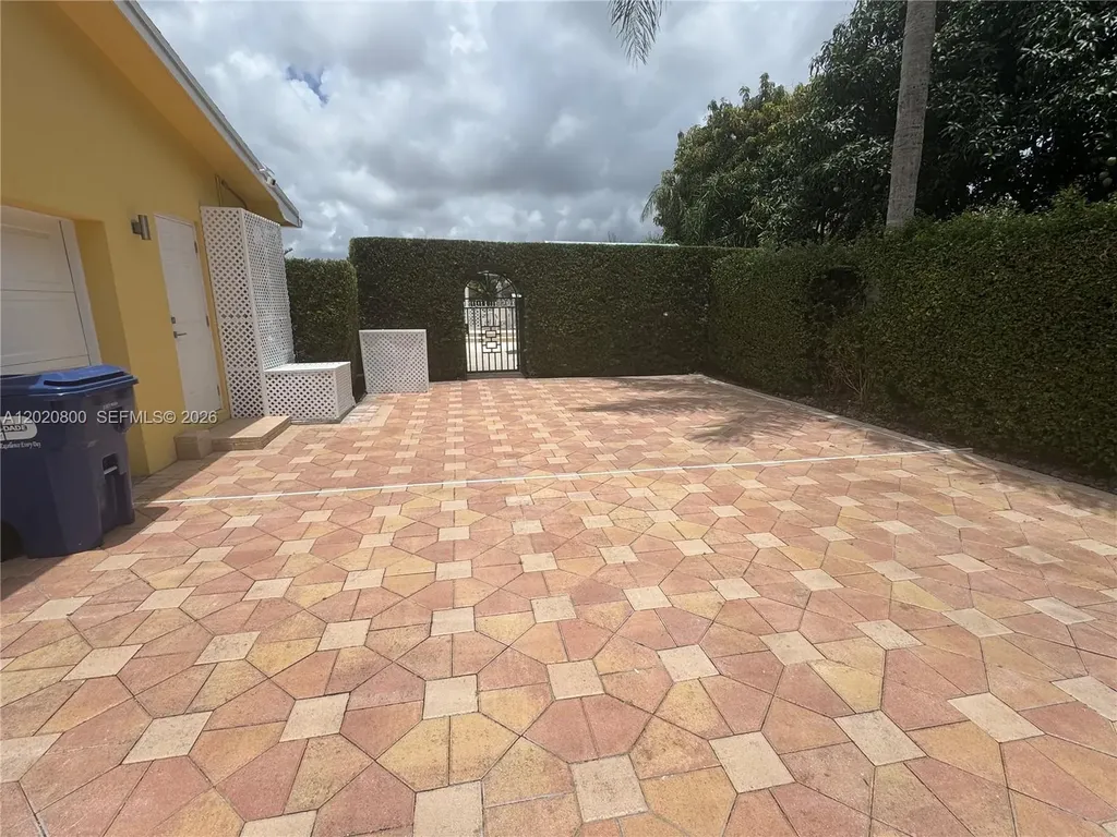 8605 SW 106th Street Miami FL 33156