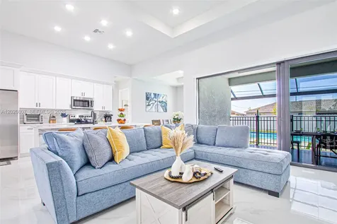836 NE 6th Place Cape Coral FL 33909