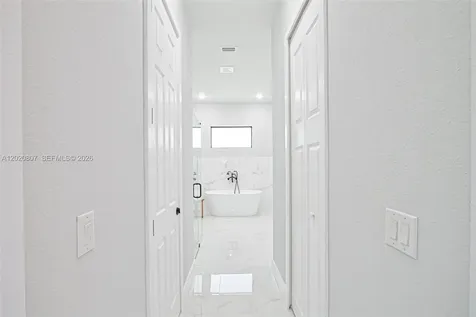 836 NE 6th Place Cape Coral FL 33909