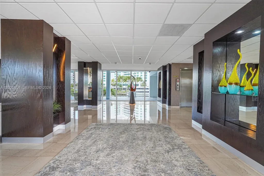 2800 E Sunrise Boulevard Fort Lauderdale FL 33304