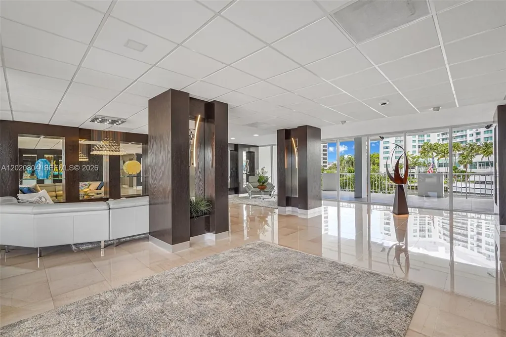 2800 E Sunrise Boulevard Fort Lauderdale FL 33304