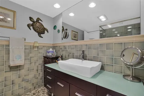 2800 E Sunrise Boulevard Fort Lauderdale FL 33304