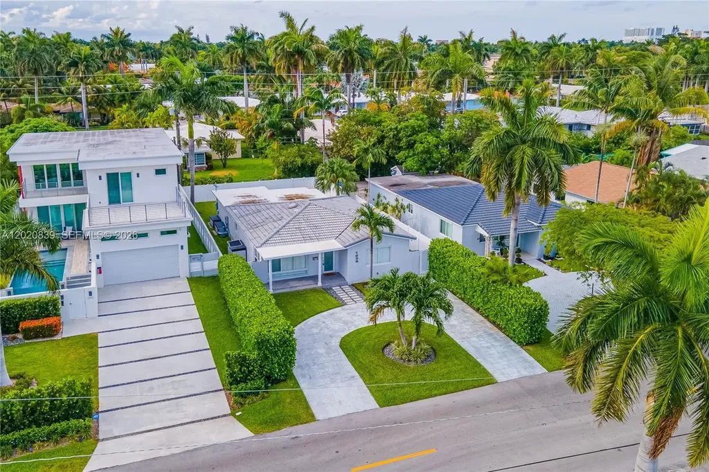 1239 Washington Street Hollywood FL 33019