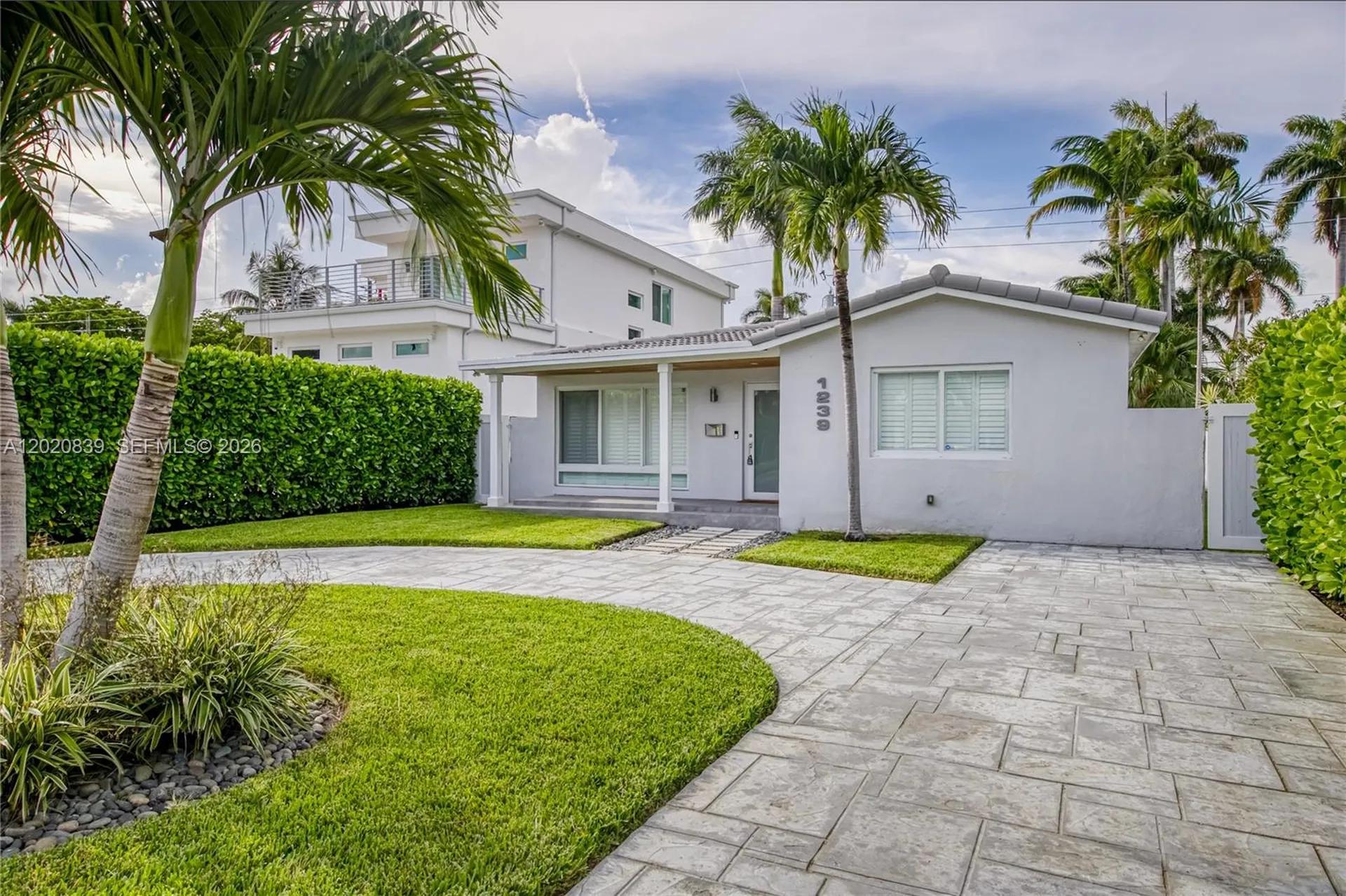 1239 Washington Street Hollywood FL 33019
