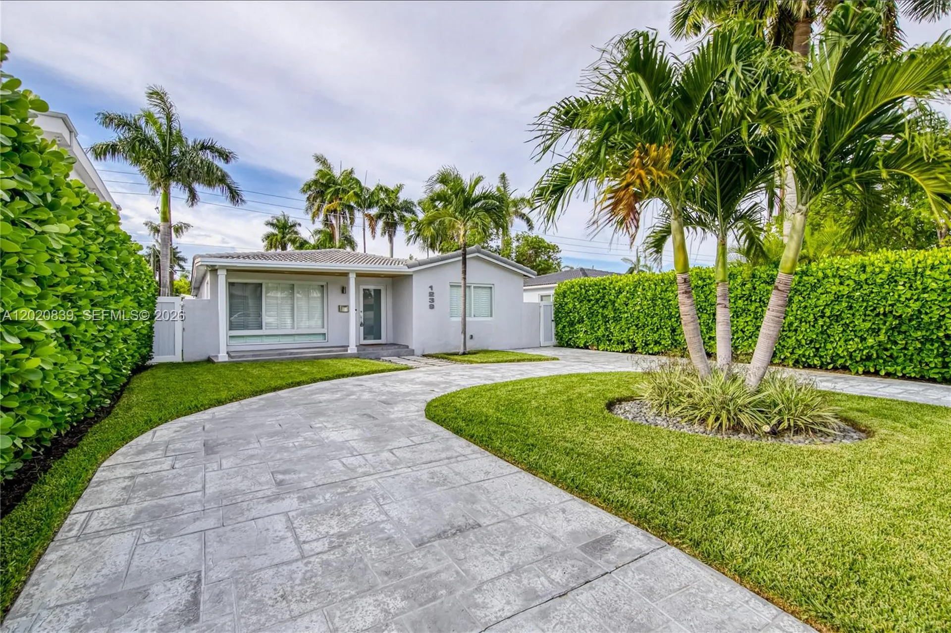 1239 Washington Street Hollywood FL 33019