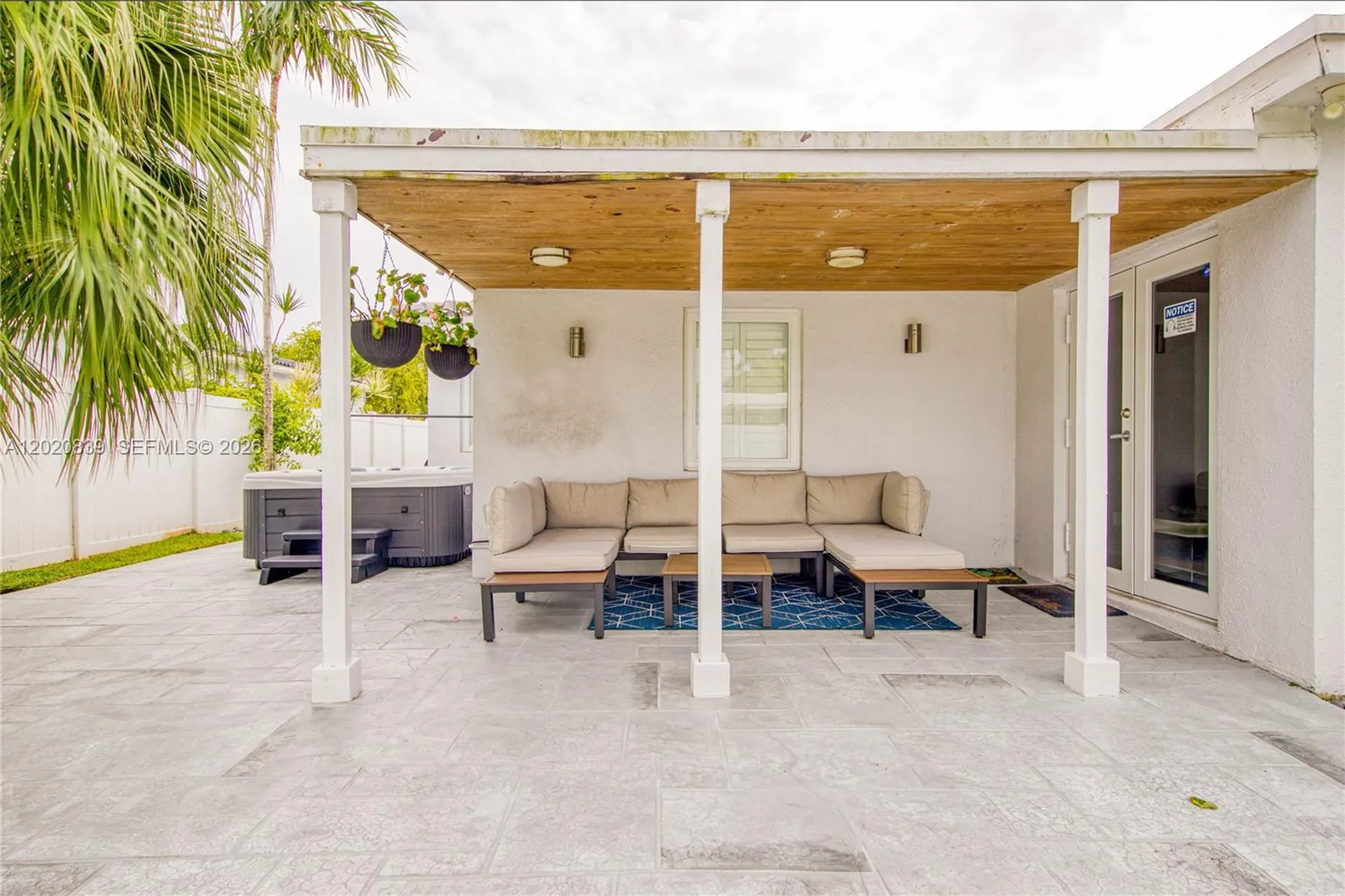 1239 Washington Street Hollywood FL 33019