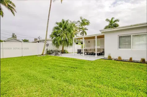 1239 Washington Street Hollywood FL 33019