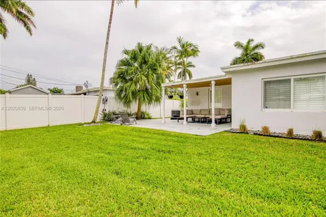 1239 Washington Street Hollywood FL 33019