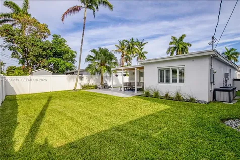 1239 Washington Street Hollywood FL 33019