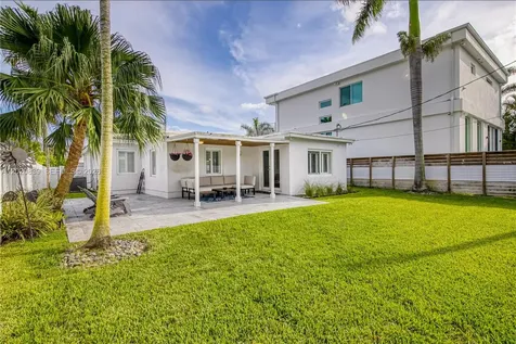 1239 Washington Street Hollywood FL 33019