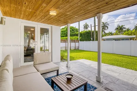1239 Washington Street Hollywood FL 33019