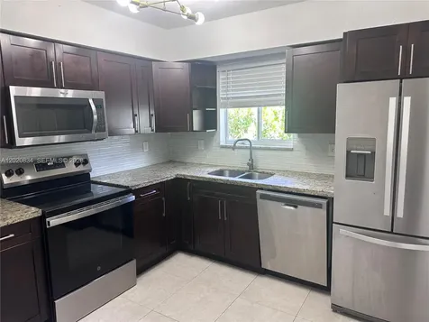 2806 SW 35th Avenue Miami FL 33133