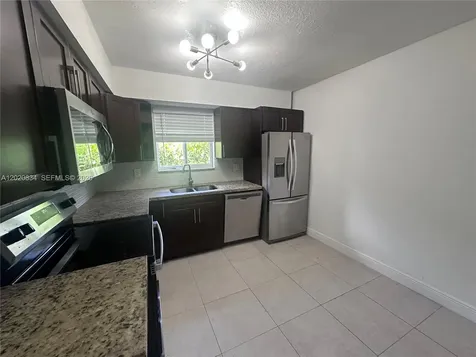2806 SW 35th Avenue Miami FL 33133