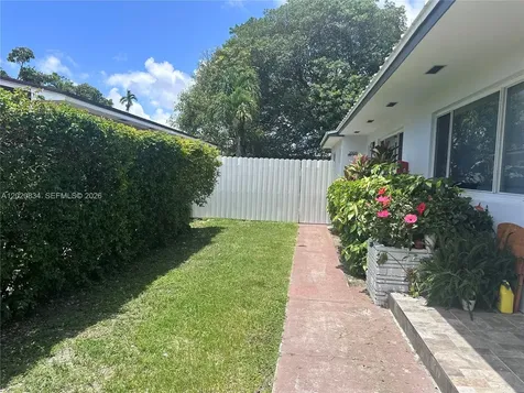 2806 SW 35th Avenue Miami FL 33133