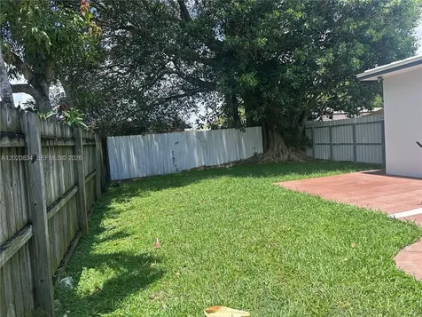 2806 SW 35th Avenue Miami FL 33133