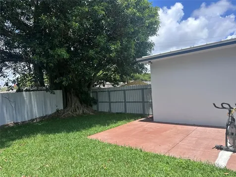 2806 SW 35th Avenue Miami FL 33133