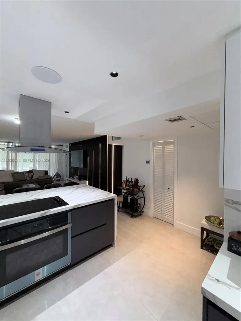 605 Oaks Drive Pompano Beach FL 33069