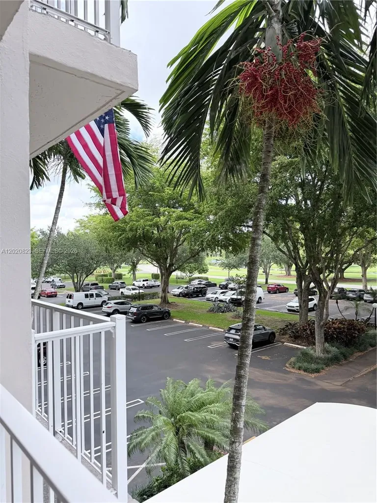 605 Oaks Drive Pompano Beach FL 33069