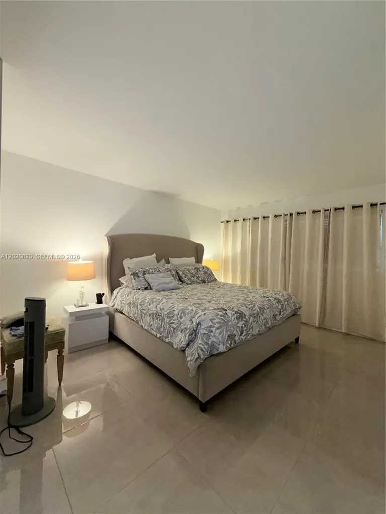 605 Oaks Drive Pompano Beach FL 33069