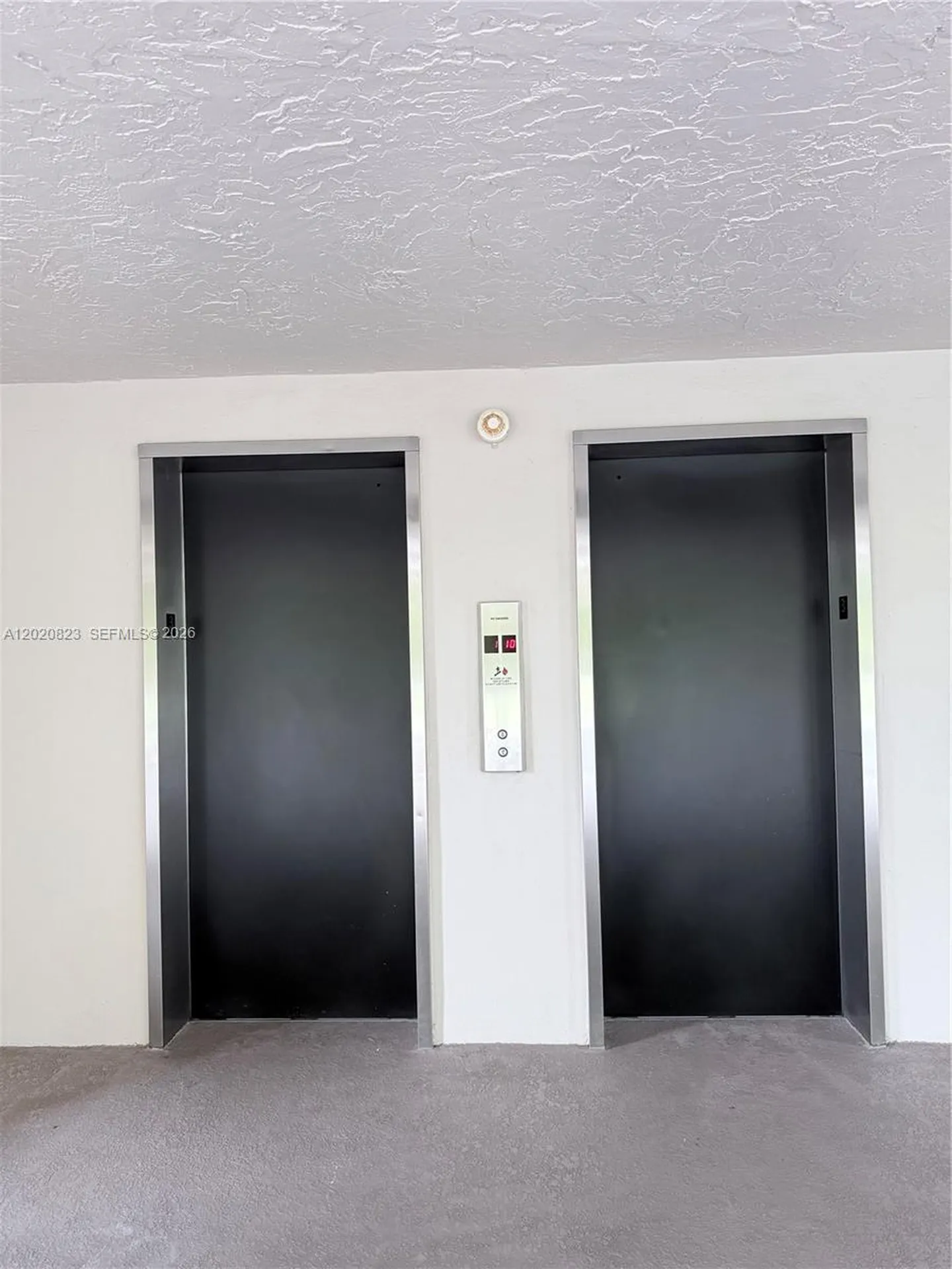 605 Oaks Drive Pompano Beach FL 33069
