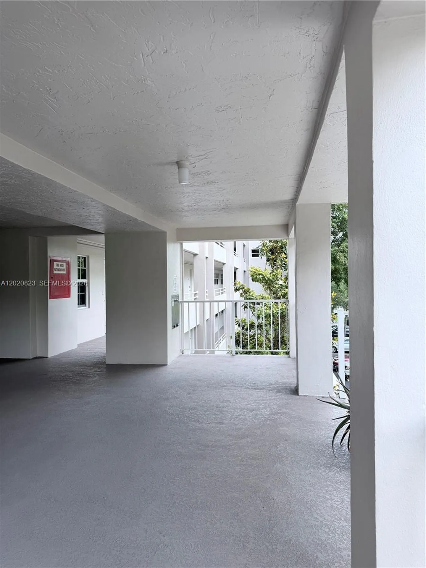 605 Oaks Drive Pompano Beach FL 33069