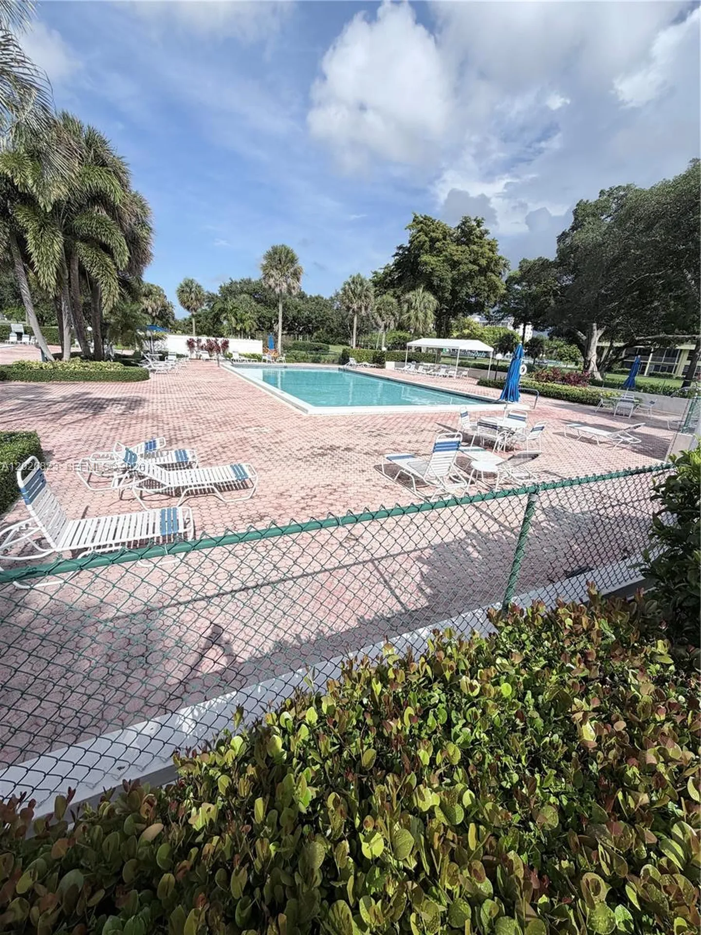 605 Oaks Drive Pompano Beach FL 33069