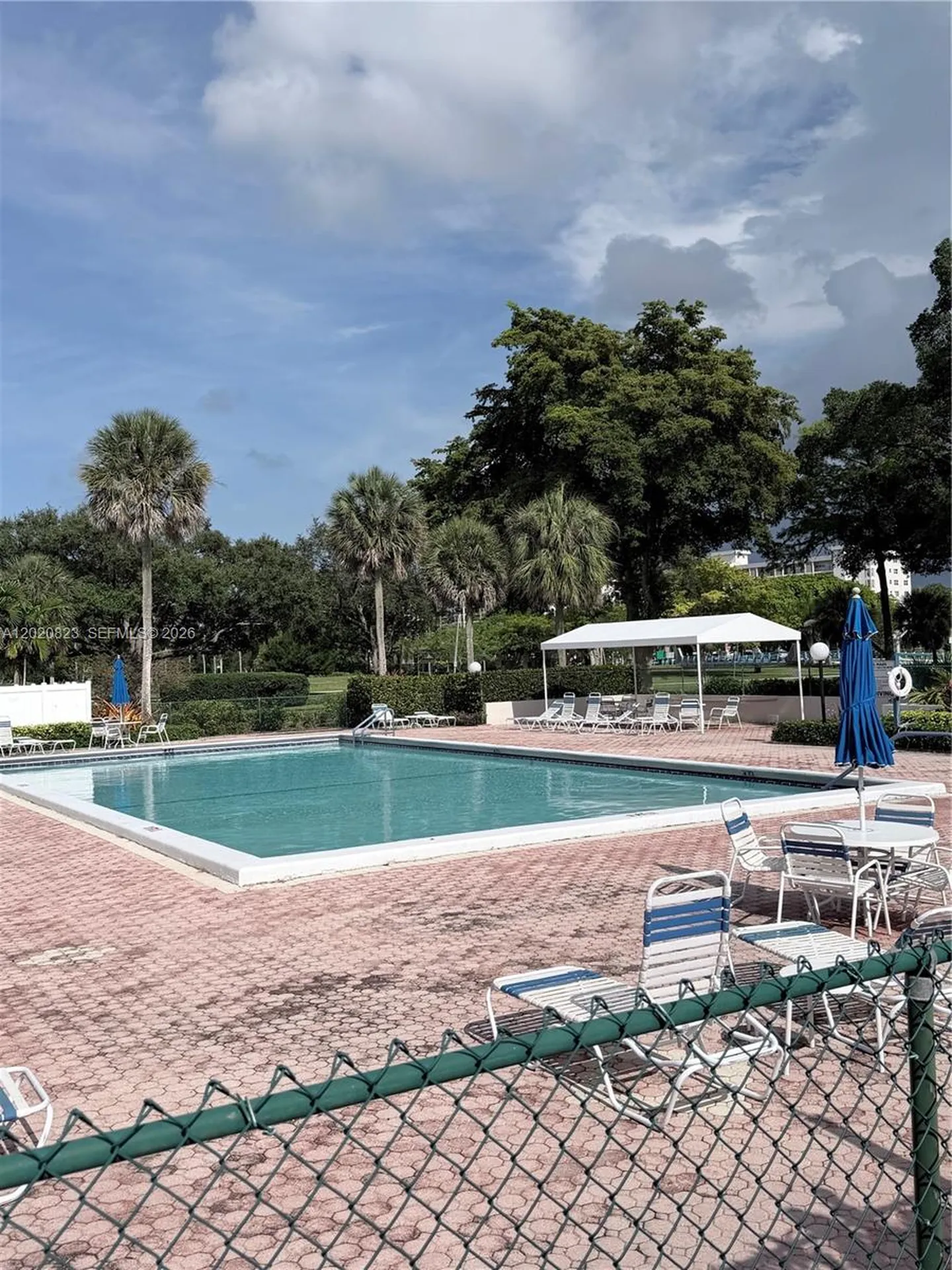 605 Oaks Drive Pompano Beach FL 33069