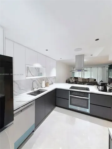 605 Oaks Drive Pompano Beach FL 33069