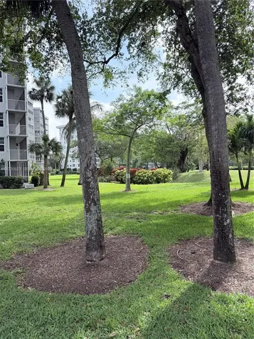 605 Oaks Drive Pompano Beach FL 33069
