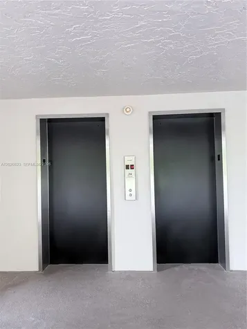 605 Oaks Drive Pompano Beach FL 33069