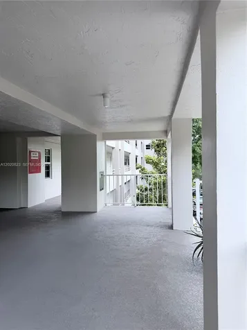 605 Oaks Drive Pompano Beach FL 33069