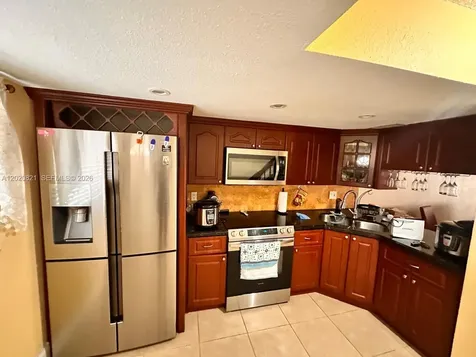 5953 W 28th Avenue Hialeah FL 33016