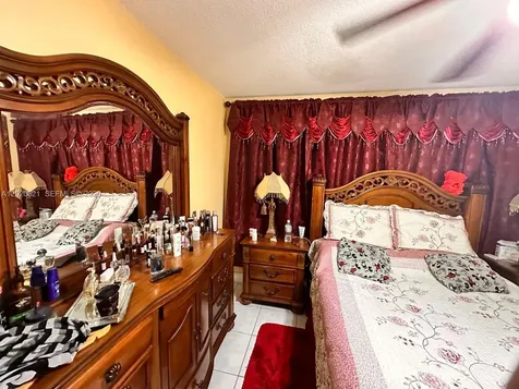 5953 W 28th Avenue Hialeah FL 33016