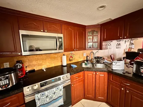 5953 W 28th Avenue Hialeah FL 33016