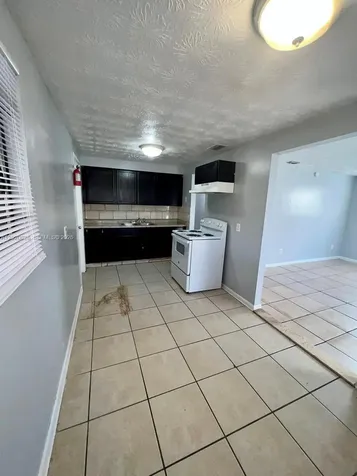 2644 West Jacksonville FL 32209