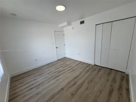 1971 NW 2nd Court Miami FL 33136