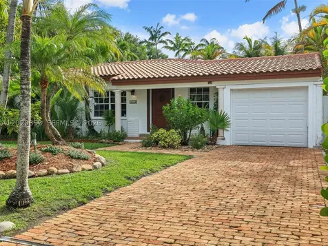 5644 SW 69th Avenue Miami FL 33143