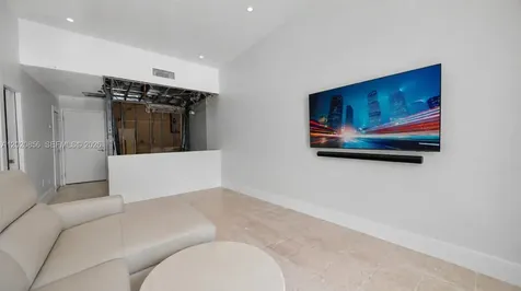 6917 Collins Avenue Miami Beach FL 33141