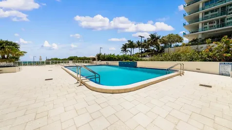 6917 Collins Avenue Miami Beach FL 33141